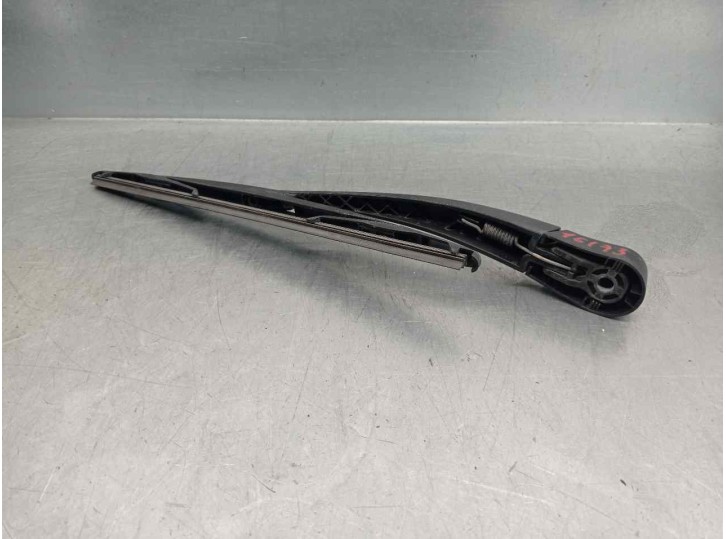 Replacement rear wiper arm for Jaguar X-Type wagon 2.5 V6 24v cat OEM IAM reference 