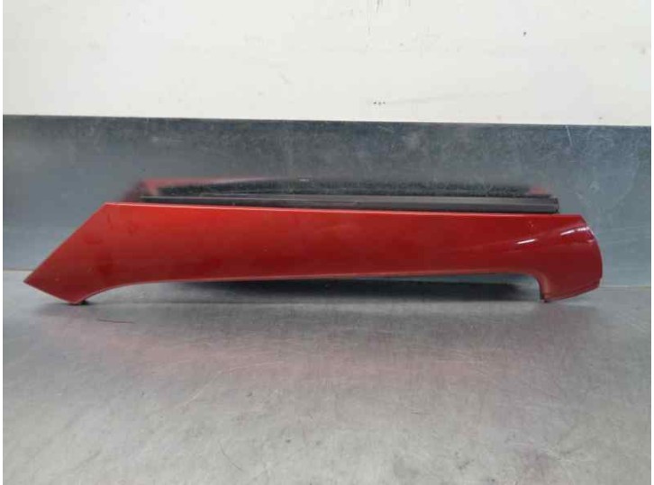 Recambio de molduras delanteras para chrysler pt cruiser cabrio 2.4 turbo referencia OEM IAM OXC40TRMAD 