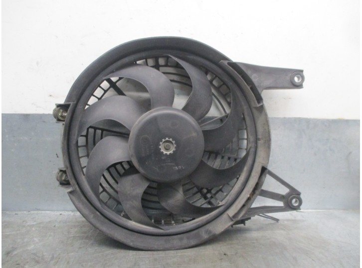 Recambio de electroventilador para hyundai galloper 2.5 referencia OEM IAM 4569632 HCC