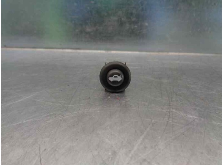 Recambio de mando para chrysler pt cruiser cabrio 2.4 turbo referencia OEM IAM 4760847AC  