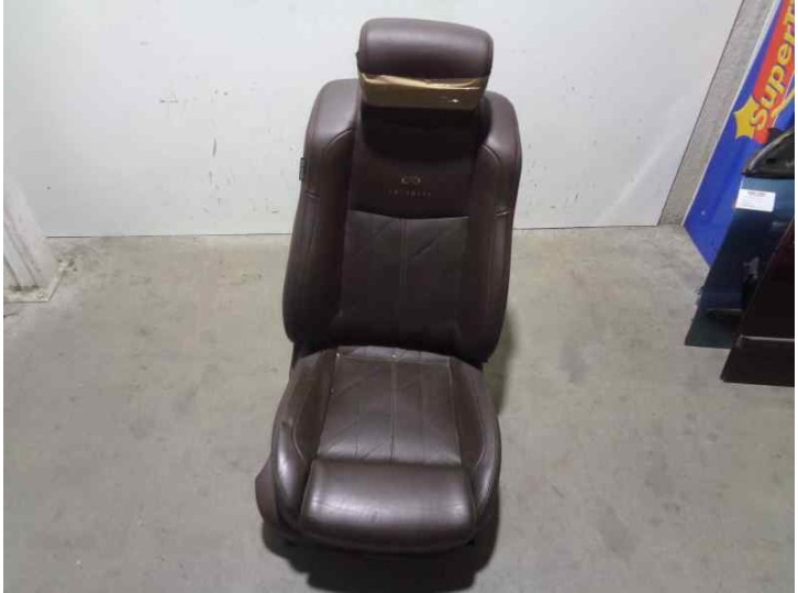Recambio de asiento delantero derecho para infiniti fx 5.0 v8 cat referencia OEM IAM CUERO MARRON OSCURO 5 PUERTAS