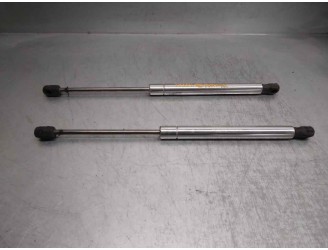 Replacement trunk / tailgate struts for Audi A8 (4E2) 4.2 V8 40V OEM IAM reference 4E0827551A 