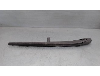 Recambio de brazo limpia trasero para chevrolet captiva 2.0 diesel cat referencia OEM IAM 96624647  