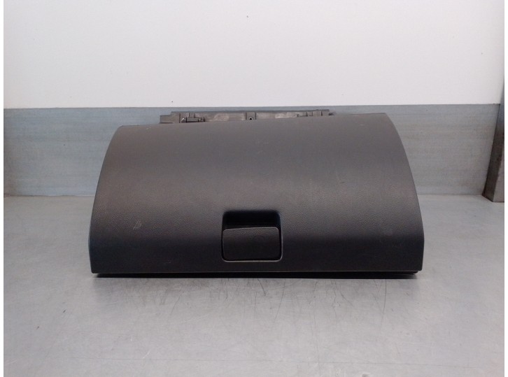 Recambio de guantera para chevrolet captiva 2.0 diesel cat referencia OEM IAM 96630050 