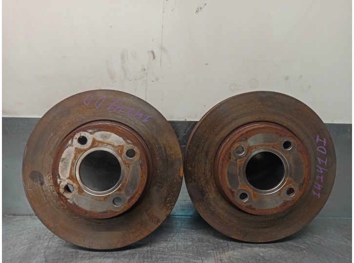 Replacement front brake disc for Ford Mondeo sedan (GD) 1.8 16V CAT OEM IAM reference 1757848 