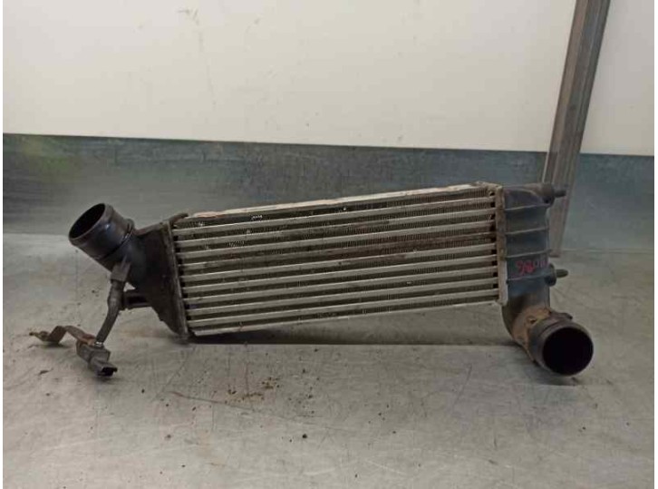 Recambio de intercooler para peugeot 807 st universal mediterranea referencia OEM IAM 817650 VALEO