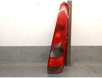 Recambio de piloto trasero derecho para ford fiesta (cbk) 1.4 tdci cat referencia OEM IAM 2S6113A602BF 1251792 