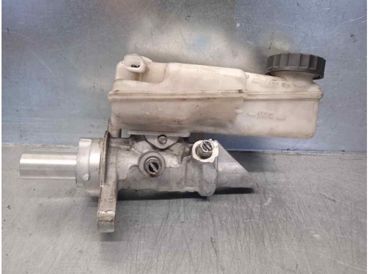 Recambio de bomba freno para renault fluence dynamique referencia OEM IAM 460113705R 0204258391 BOSCH