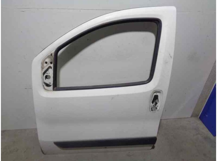 Recambio de puerta delantera izquierda para citroën nemo 1.4 hdi referencia OEM IAM 1367187080 BLANCA 5 PUERTAS