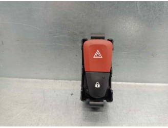 Replacement hazard warning switch for Renault Fluence Dynamique OEM IAM reference 252100004R 