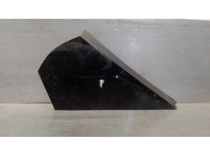 Recambio de molduras traseras para toyota c-hr referencia OEM IAM 62582F4010  