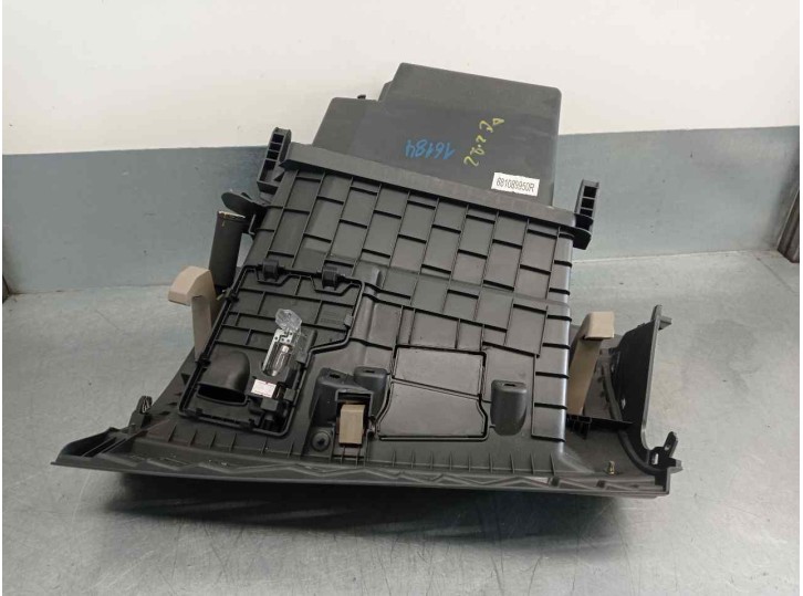 Recambio de guantera para renault fluence dynamique referencia OEM IAM 681089950R 