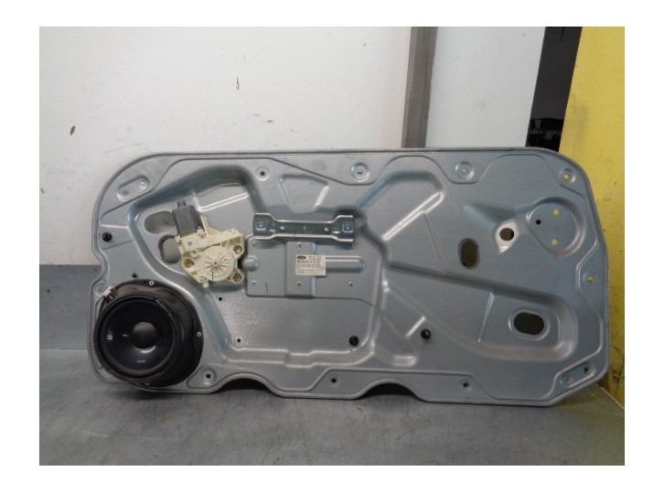 Recambio de elevalunas delantero derecho para ford focus berlina (cap) 1.6 cat referencia OEM IAM 4M5T14553 3 PUERTAS