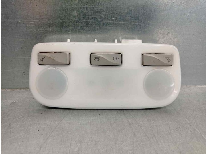 Recambio de luz interior para renault fluence dynamique referencia OEM IAM 264300008R 