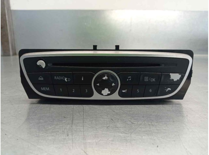Recambio de sistema audio / radio cd para renault fluence dynamique referencia OEM IAM 281150030R 