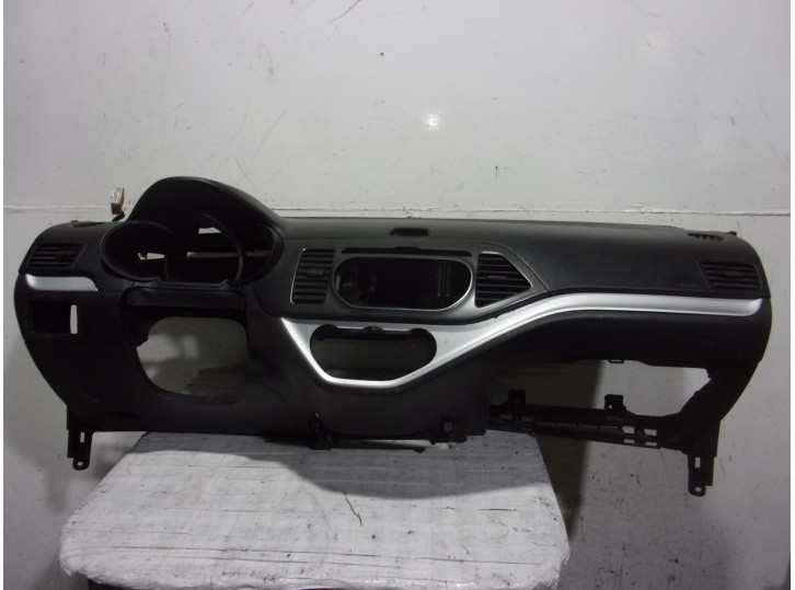 Recambio de salpicadero para kia picanto 1.0 cat referencia OEM IAM 847101Y000EQ NEGRO 