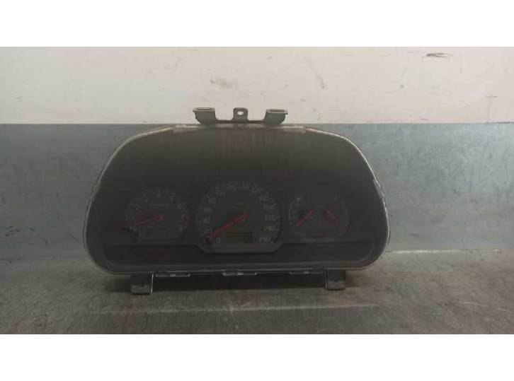 Recambio de cuadro instrumentos para volvo v40 familiar 2.0 turbo cat referencia OEM IAM 8251210 