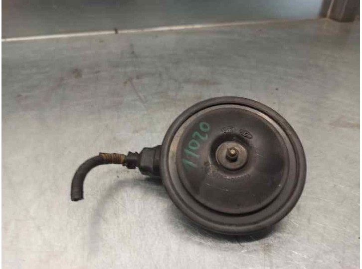 Recambio de claxon para kia sportage 2.0 turbodiesel cat referencia OEM IAM E428R000033 