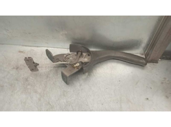 Replacement handbrake lever for Volvo V40 Estate 2.0 Turbo CAT OEM IAM reference 30613749 
