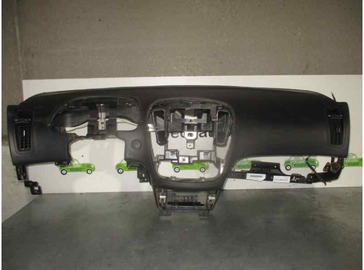 Recambio de salpicadero para kia cee´d 1.6 crdi cat referencia OEM IAM  NEGRO 