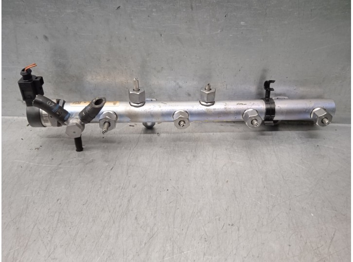 Recambio de rampa inyectora para audi a8 (4e2) 4.2 v8 40v referencia OEM IAM 057130090L  