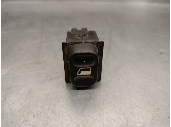Replacement rear left window regulator switch for Citroën Xsara Picasso (N68) 1.6 HDi OEM IAM reference 6552TA 6552TA 