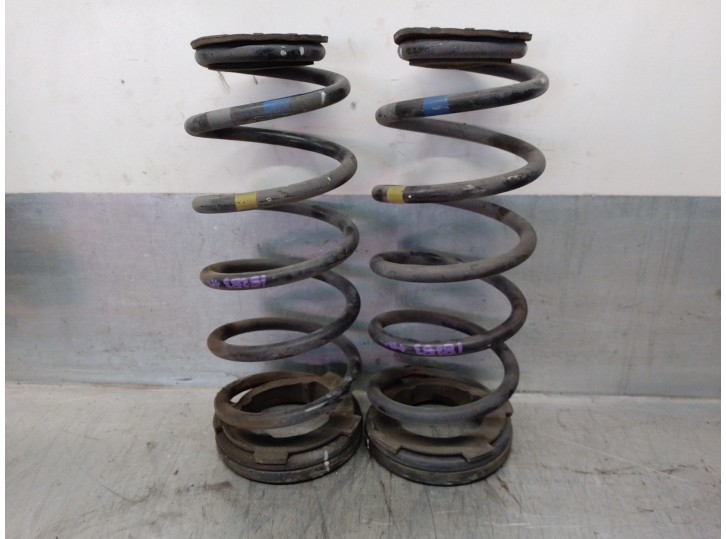 Replacement suspension spring for Kia Soul ( ) 1.6 CRDi CAT OEM IAM reference 55330B2160 