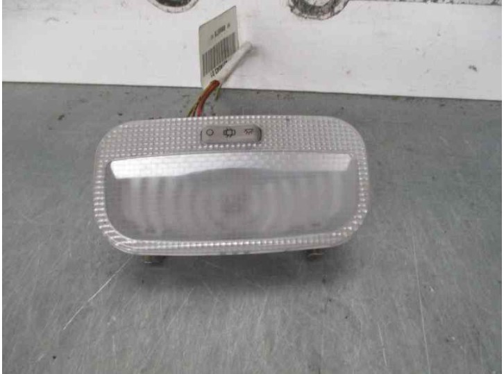 Recambio de luz interior para peugeot 308 premium referencia OEM IAM 889575  