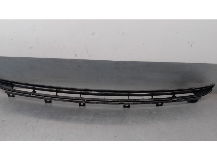 Recambio de rejilla paragolpes delantero para toyota c-hr referencia OEM IAM 53114F4010  