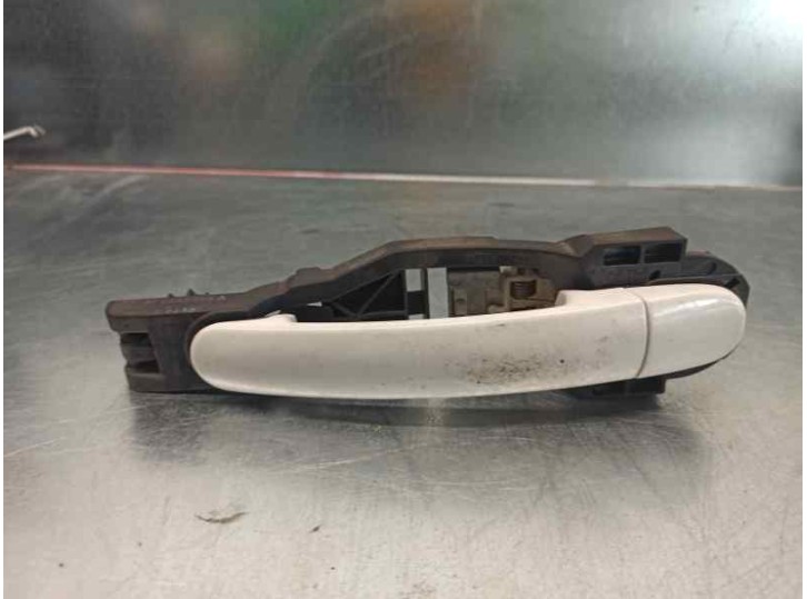 Recambio de maneta exterior trasera izquierda para peugeot 205 berlina 1.8 diesel referencia OEM IAM 5P0839885A  