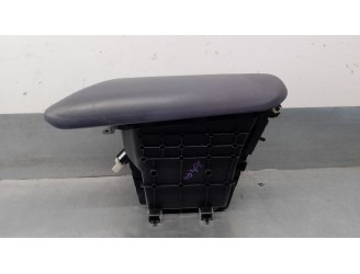 Recambio de apoyabrazos central para toyota c-hr referencia OEM IAM 58812F4010  