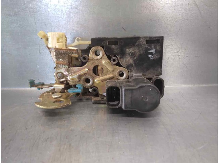 Recambio de cerradura puerta delantera derecha para daewoo lanos cool referencia OEM IAM 96305412 2 PINES 4 PUERTAS