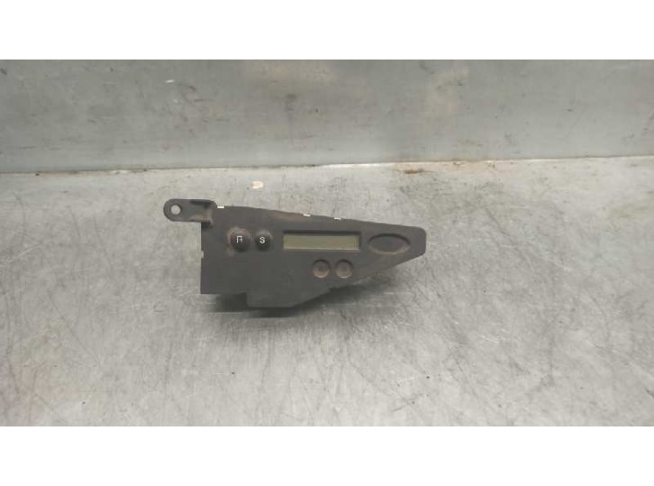 Replacement multifunction display for Ford Focus sedan (CAK) 1.8 TDCi cat OEM IAM reference 2M5T10D885FA 