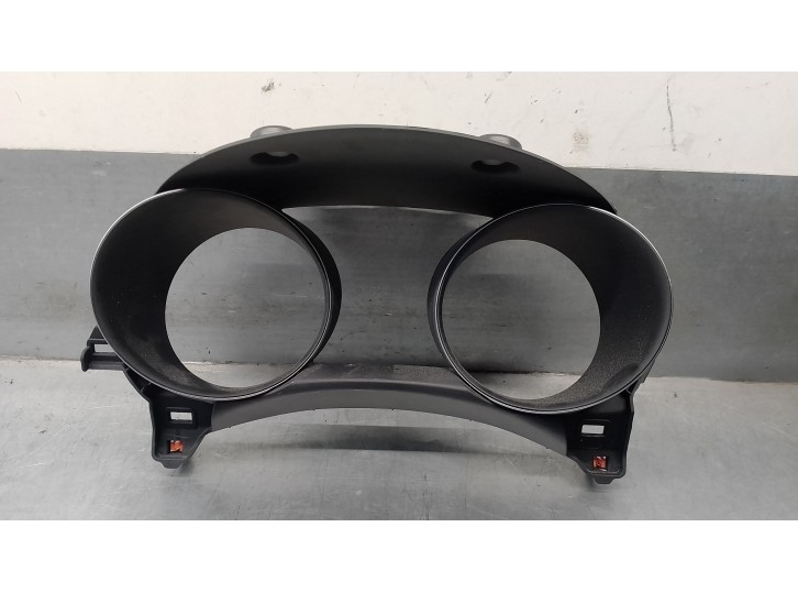 Recambio de embellecedor cuadro para toyota c-hr referencia OEM IAM 55410F4010 55411F4050 