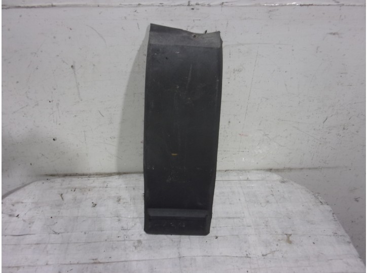 Recambio de moldura para iveco daily ka 2.3 diesel cat referencia OEM IAM 504099529  