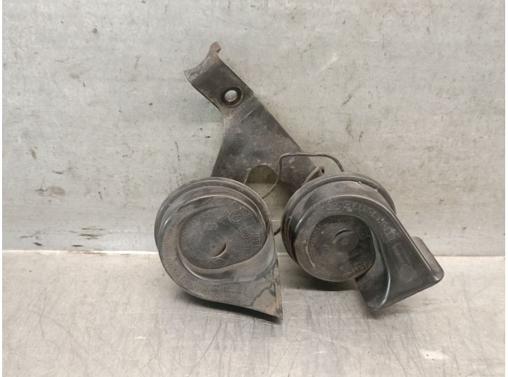 Recambio de claxon para peugeot 3008 i monospace (0u_) 2.0 hdi hybrid4 (0urhca) referencia OEM IAM 9657476680 6236H9 