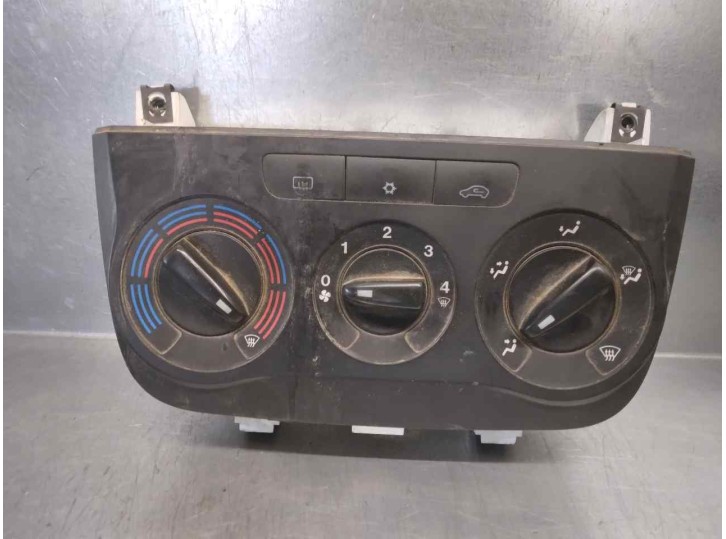Replacement heating / air conditioning control panel for Fiat Grande Punto (199) 1.3 16V JTD cat OEM IAM reference 5G1140100 