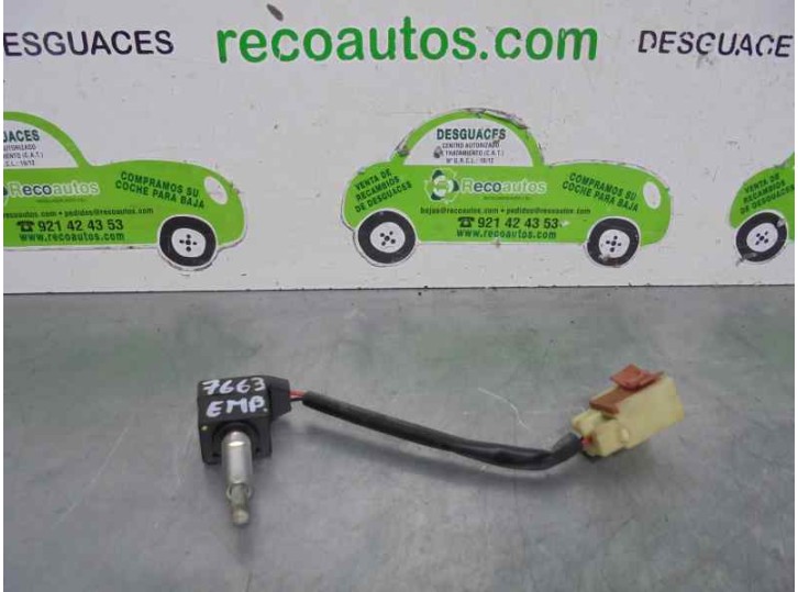 Recambio de interruptor para kia cee´d 1.6 crdi cat referencia OEM IAM 938103K000  