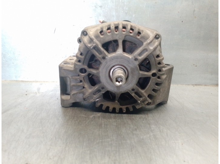 Recambio de alternador para lancia ypsilon (101) 1.3 jtd cat referencia OEM IAM 46823547 2542670B VALEO