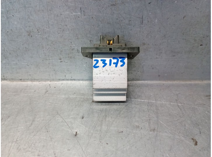 Recambio de resistencia calefaccion para kia carens iv 1.7 crdi referencia OEM IAM 972353XAA0 972353XAA0 