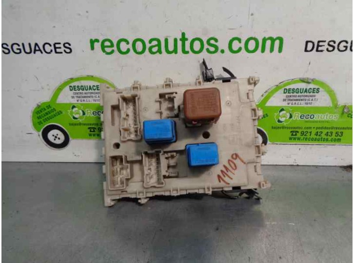 Recambio de caja reles / fusibles para nissan primera berlina (p12) 1.9 16v turbodiesel cat referencia OEM IAM 24350AV700 