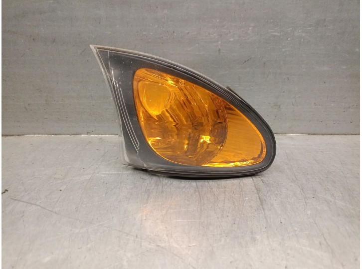 Recambio de piloto delantero derecho para bmw serie 3 berlina (e46) 320d referencia OEM IAM 7165848 63137165852 