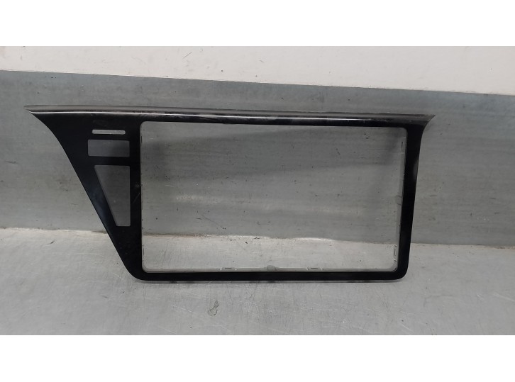 Recambio de embellecedor para toyota c-hr referencia OEM IAM 55405F4040 