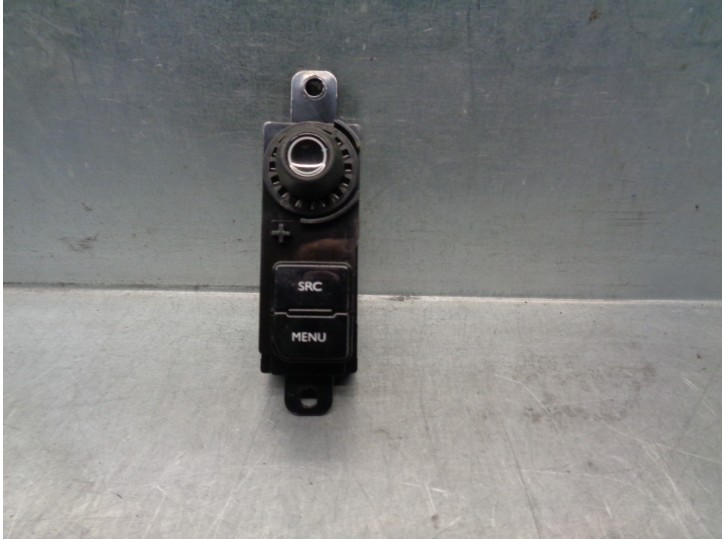 Recambio de mando multifuncion para peugeot 208 1.2 12v e-vti referencia OEM IAM 