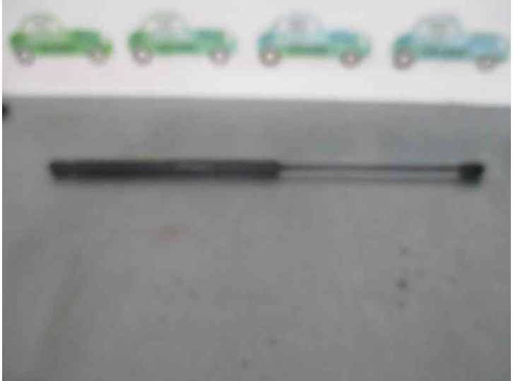 Replacement hood shock absorbers for Fiat Stilo (192) 1.8 16V Dynamic OEM IAM reference 