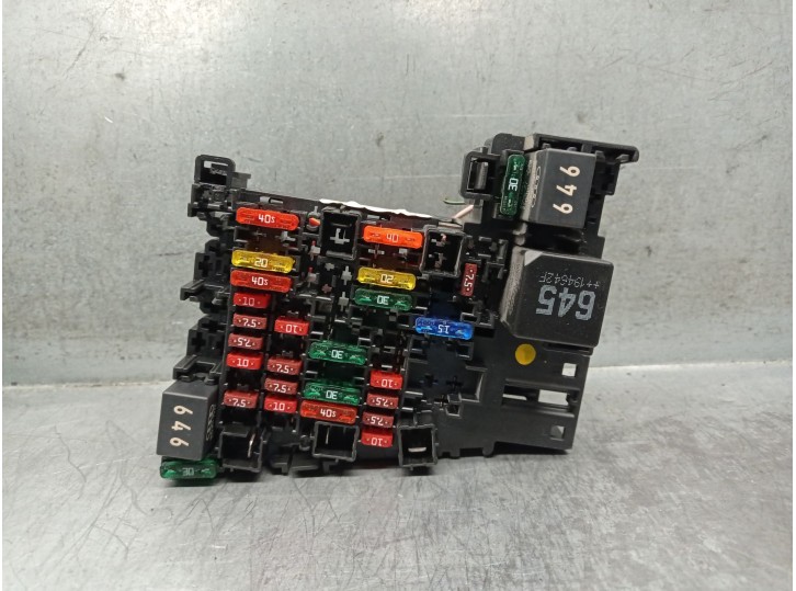 Recambio de caja reles / fusibles para skoda karoq (nu7, nd7) 1.6 tdi referencia OEM IAM 5Q0937615C  23112019