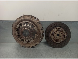 Recambio de kit embrague para renault megane ii berlina 5p 1.6 16v referencia OEM IAM 8200187171 VALEO