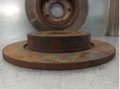 Replacement rear brake disc for Ford Focus sedan 1.0 EcoBoost CAT OEM IAM reference 1704765 