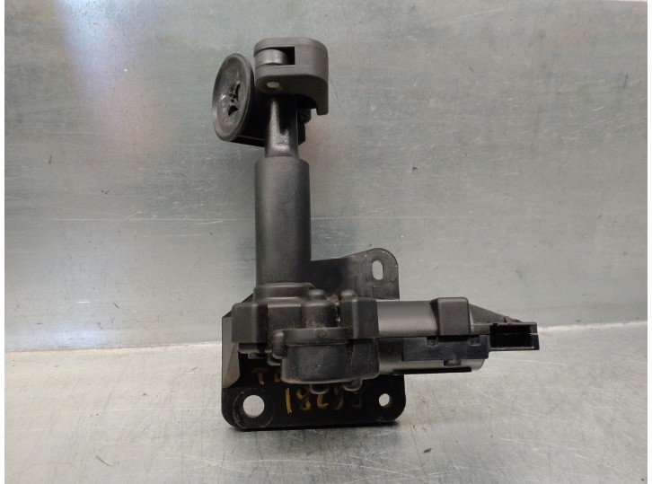 Recambio de motor regulacion ventana para chrysler voyager (rg) 2.4 cat referencia OEM IAM 04717606AB 68832D 