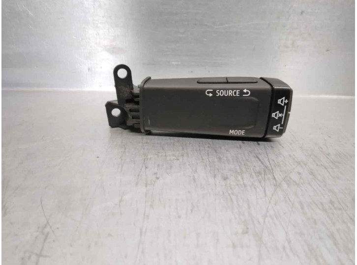 Recambio de mando volante para renault arkana referencia OEM IAM 255520099R  